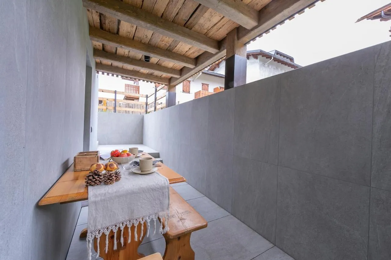 Menina - Happy Rentals Livigno Italy