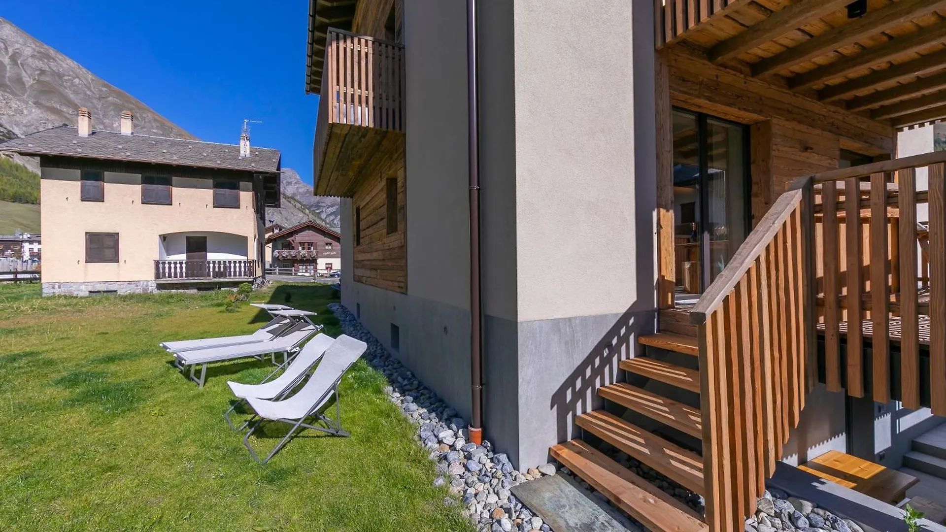 Menina - Happy Rentals Livigno Italy